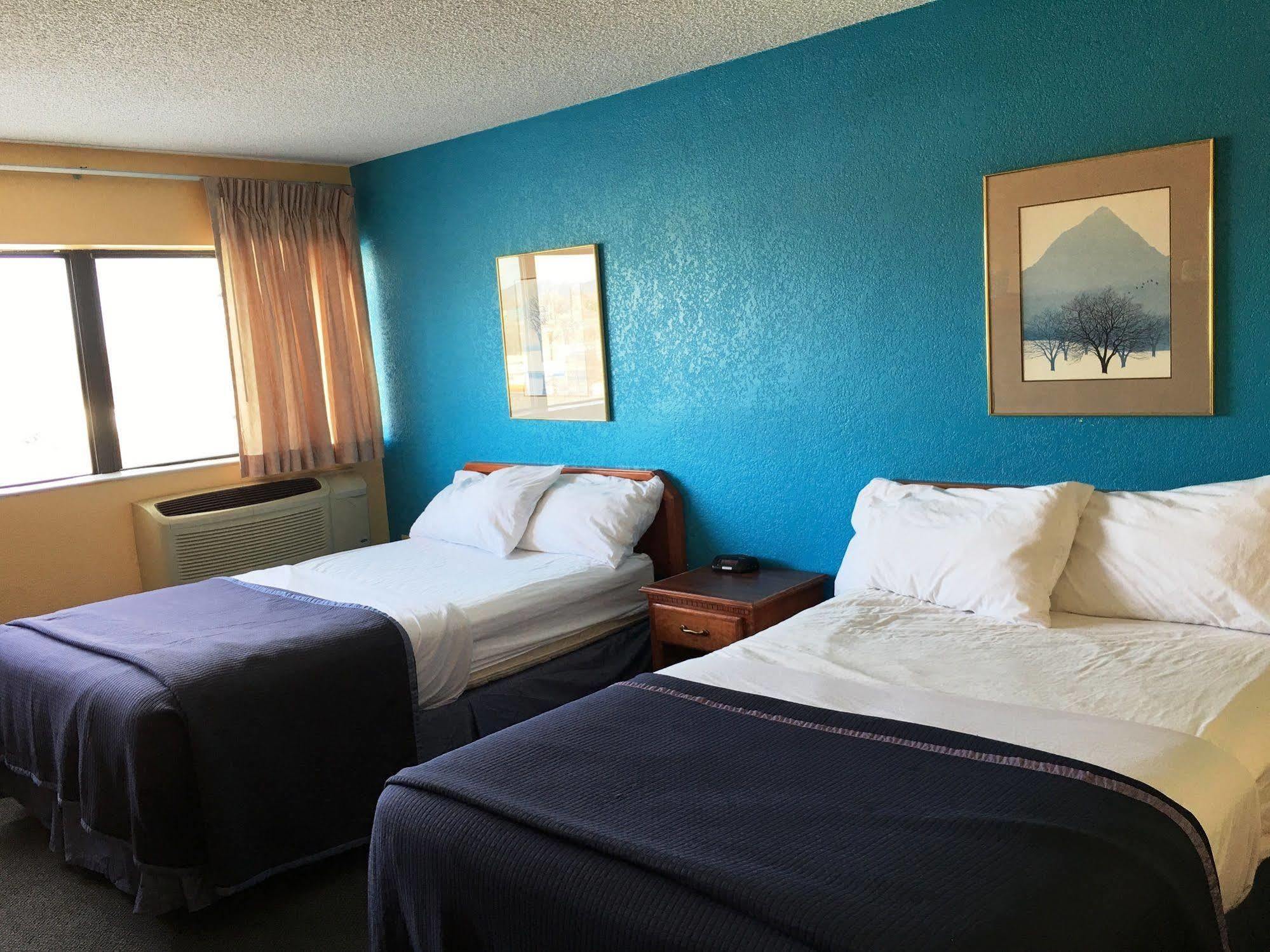 Howard Johnson By Wyndham Denver West Wheat Ridge Exterior foto